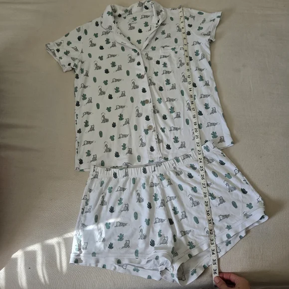 Roller Rabbit Lulu Shorts Set Wolf Coyote Cactus Pajamas Medium Horses Pink - Picture 11 of 13